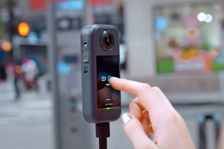 AKASO 360 Resmi Hadir di Indonesia: Kamera Aksi 360° Serba Bisa untuk Kreator Masa Kini