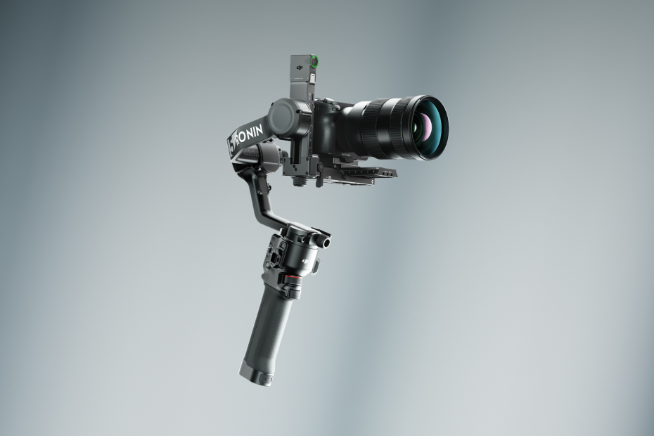 Kenalan dengan DJI RS 5, Stabilizer Canggih dengan Tracking dan Daya Lebih Tahan