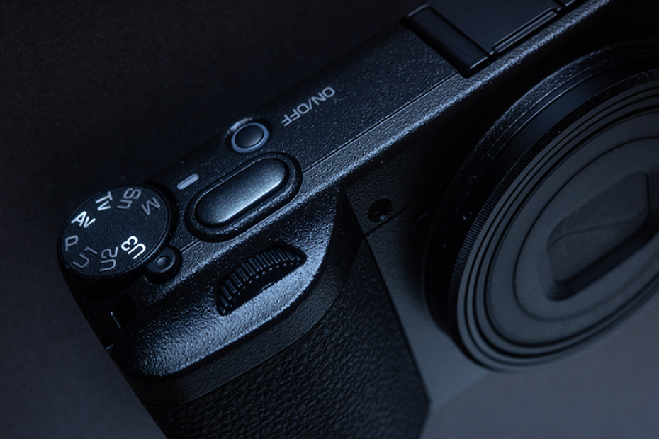 Ricoh GR IV HDF Segera Hadir: Kamera Kompak Premium dengan Sentuhan Nostalgia dan Shutter Elektronik Baru