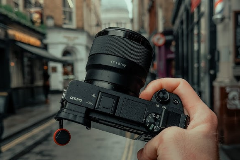 Menjelang Akhir Tahun 2025, Sony A6400 Tetap Menjadi Kamera Favorit di Kelas Mirrorless APS-C