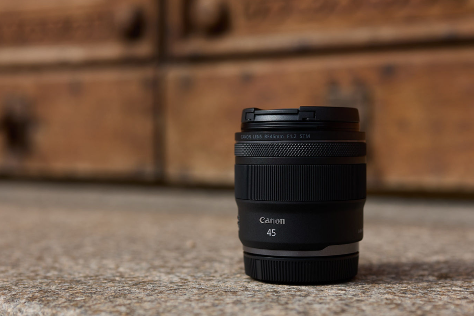 Canon Luncurkan Lensa RF 45mm F1.2 STM: Cepat, Kompak, dan Mengejutkan Murahnya